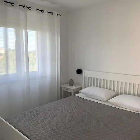 2 Bdrm Apartment In Zaton, Zadar *